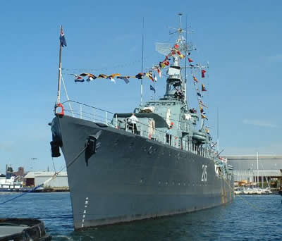 buque “HMCS Aida” , entre los diversos sónares que montó, el tipo 147 fue uno de ellos