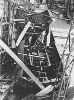 Secci&oacute;n de un submarino del Tipo Walter a medio construir.